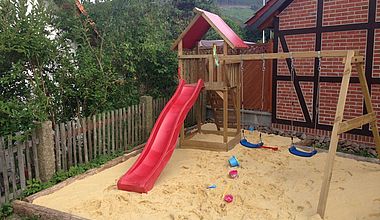 Spielplatz Kinder Ferienwohnung Stahl