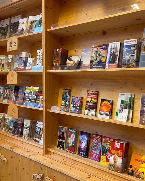 Kommt vorbei und entdeckt den Harz auf einen Blick. Unser Flyerraum wartet auf Euch! 🗺️
#harzentdecken...