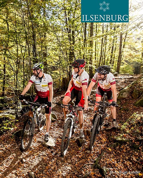 Mitten durch den Wald, frische Harzluft und jede Menge Abenteuer. 🚵🍃 Entdecke die schönsten Trails rund um Ilsenburg und...